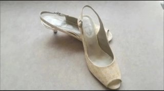 Zapatos de piel beige un uso