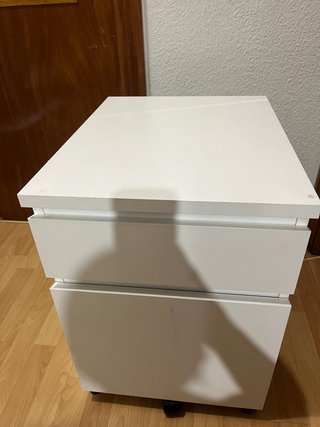 Mueble cajonera blanca con ruedas
