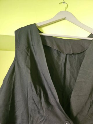 Chaleco negro SHEIN