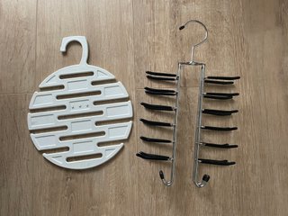 Perchas organizadoras de accesorios