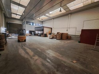 Nave Industrial en Alquiler Pol Cova Solera Rubi