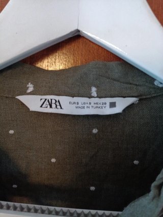 Vestido Zara verde con lunares blancos