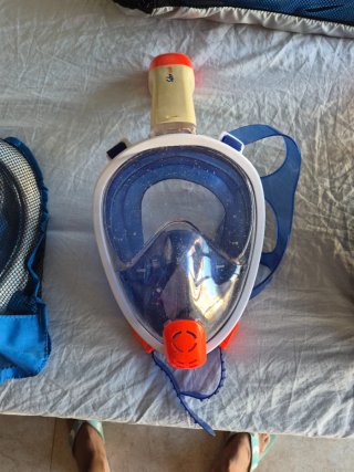 Máscara de buceo integral M-S y aleta de tiburón,