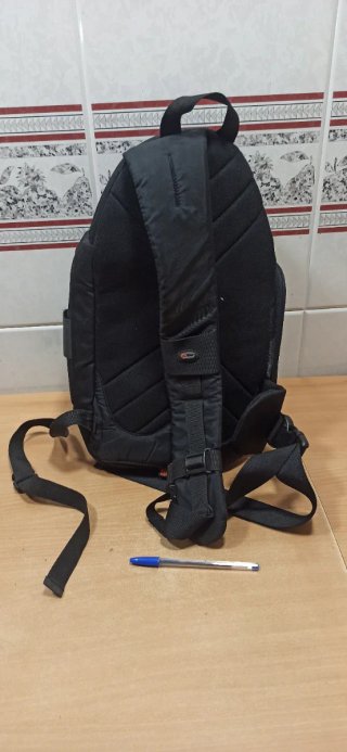 Mochila Lowepro Slingshot 200 AW