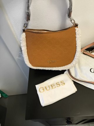 Borsa Guess marrone con dettagli bianchi