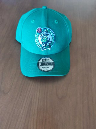 Gorra Boston Celtics y Gorra Vans