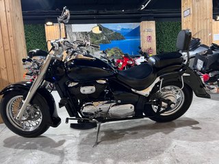 Suzuki Intruder C800