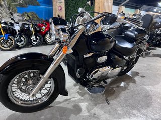 Suzuki Intruder C800
