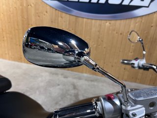 Suzuki Intruder C800