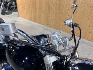 Suzuki Intruder C800
