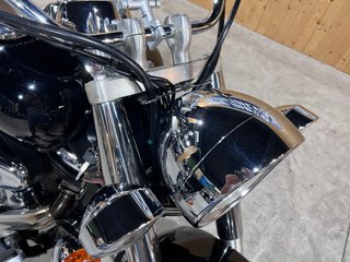 Suzuki Intruder C800