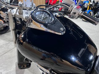 Suzuki Intruder C800