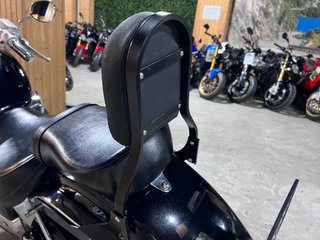 Suzuki Intruder C800