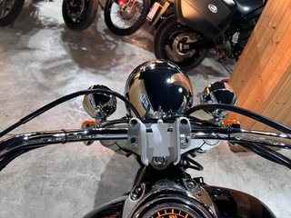 Suzuki Intruder C800