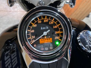 Suzuki Intruder C800