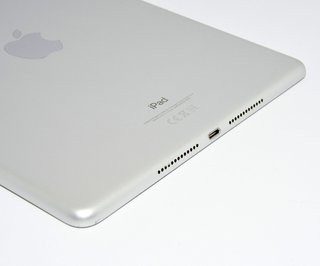 APPLE IPAD 7TH GEN 128GB A2197 WIFI GRIS
