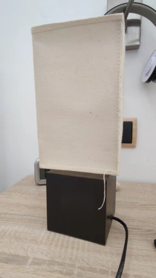 Lámpara de mesita de noche tela y madera