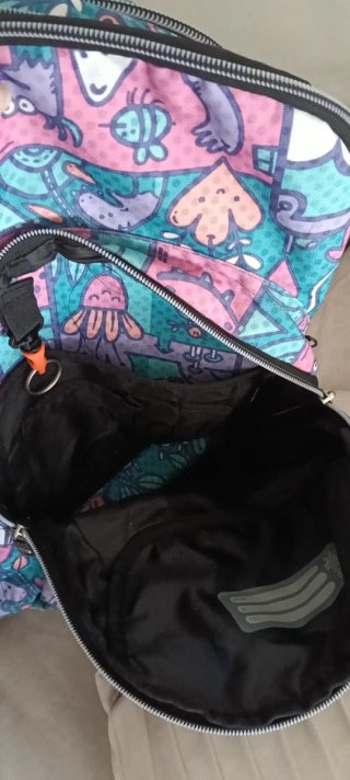 Mochila Totto con estampado divertido