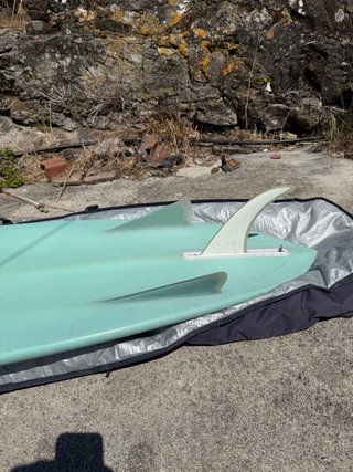 Tabla de surf Chusma 7,8”x22”x3” hecha a mano.