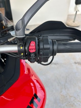 Ducati Multistrada V2S 2025