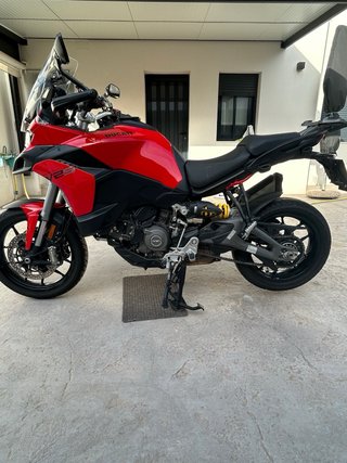 Ducati Multistrada V2S 2025
