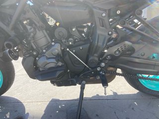 Yamaha MT-07 2023 A2 Limitada Gris/Cian