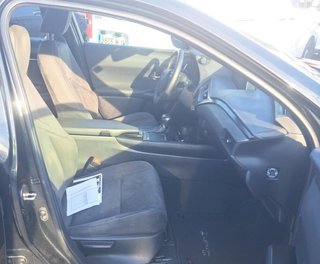 Lexus UX 2.0 250h Business