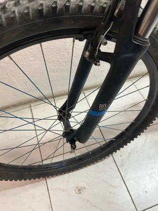 Bicicleta de montaña negra  ROCKRIDER 27,5 cuadroS