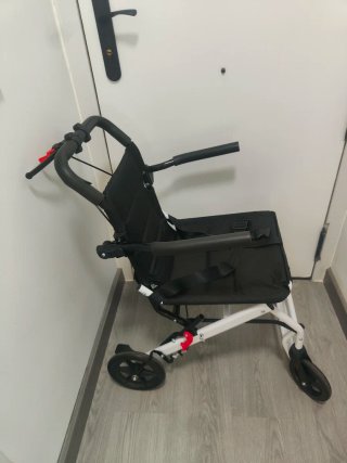 SILLA DE RUEDAS PLEGABLE