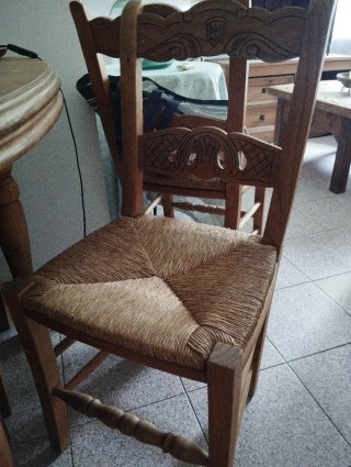 Mesa de comedor estilo rústica con 6 sillas