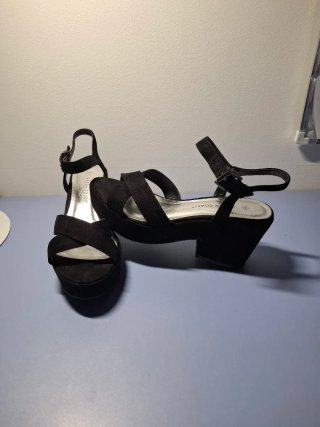 Sandalias tacón cuña negras