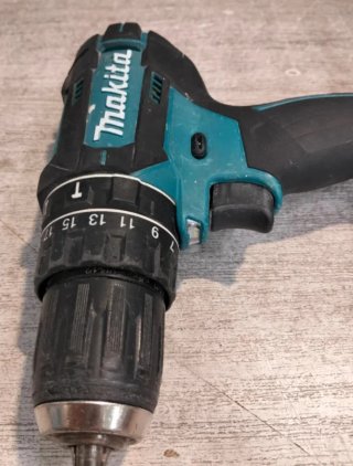 Makita Taladro percutor 18v DHP482 madera