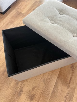 Banco baúl beige acolchado con almacenaje