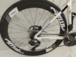 Bicicleta de carbono Merida Bahrain Victorious