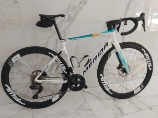 Bicicleta de carbono Merida Bahrain Victorious