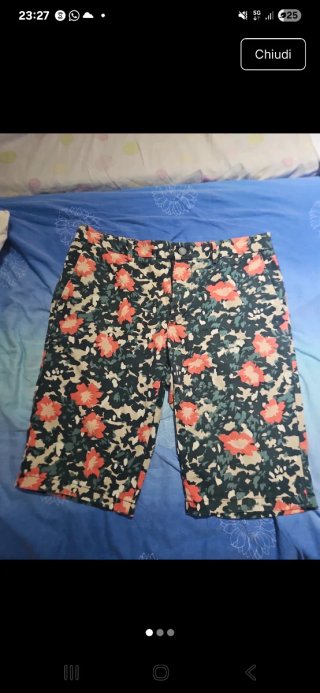 Pantaloncini floreali uomo