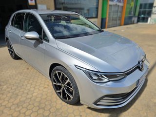 Volkswagen Golf Life 2.0 TDI 85 kW (115 CV) DSG 7 vel.