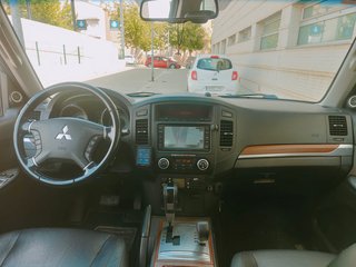 Mitsubishi Montero 2008