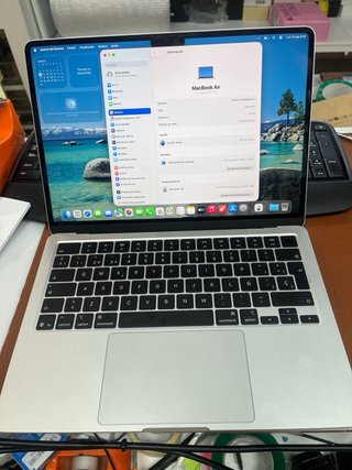 Apple MacBook Air (2025) 13.6" Retina, Chip#9DKM2Y