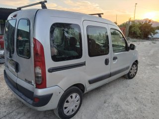 Renault Kangoo 2005 cambio por moto