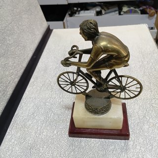 Trofeo Ciclista Bronce, Mármol y Madera