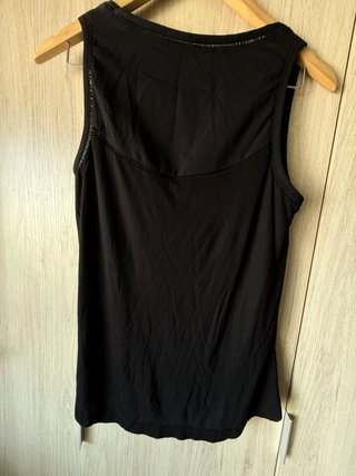 Camiseta tirantes negra básica