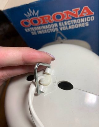 Exterminador Electrónico Corona