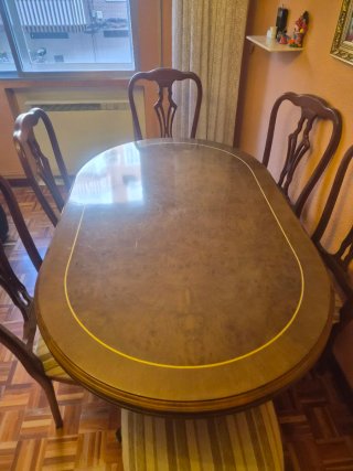 Sofá Piel 2 Plazas + Mesa Comedor sillas y espejo.