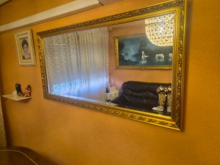 Sofá Piel 2 Plazas + Mesa Comedor sillas y espejo.