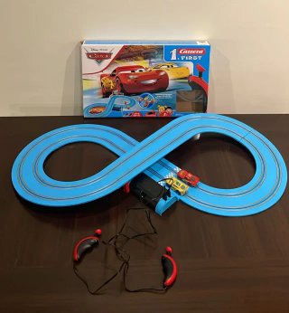 Pista Scalextric Carrera Disney Cars