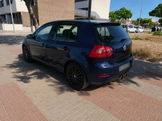 Volkswagen Golf 2004
