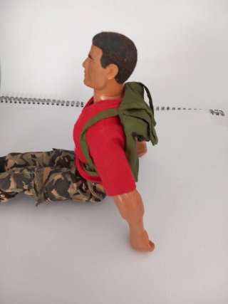 Muñeco Action Man con mochila