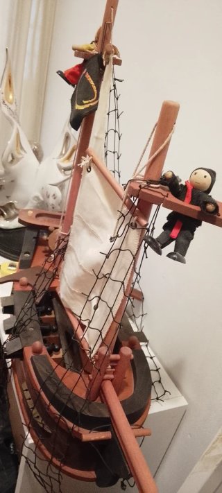 Barco Pirata Madera Grande 73cm Figuras
