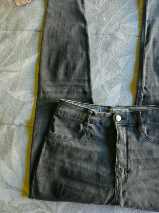 Pantalón Pull&Bear gris